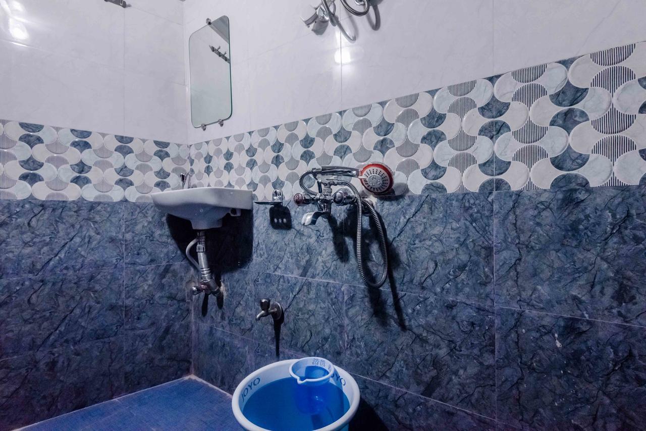 Awesome Dormitory - Men Only Mumbai Dış mekan fotoğraf