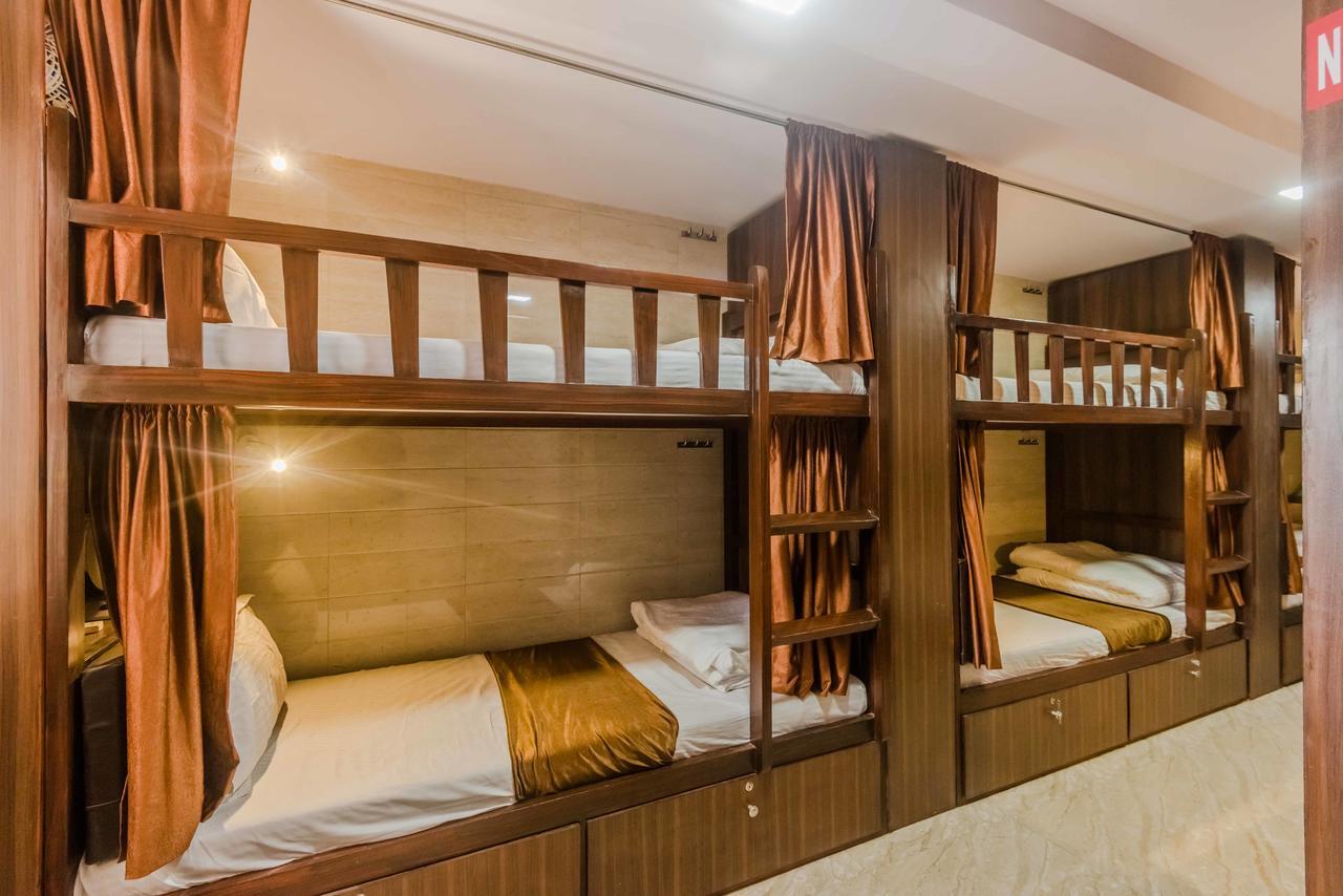 Awesome Dormitory - Men Only Mumbai Dış mekan fotoğraf