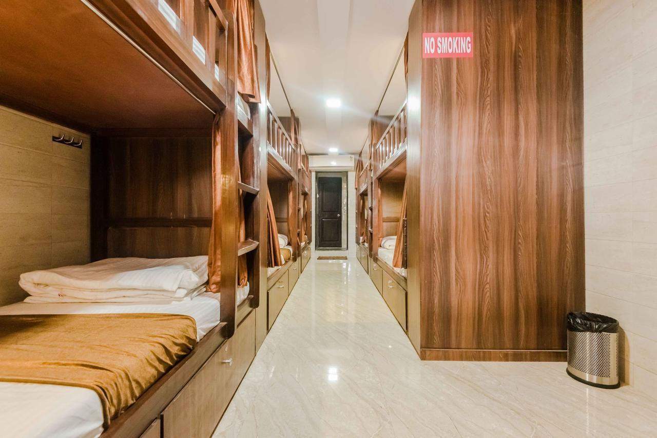 Awesome Dormitory - Men Only Mumbai Dış mekan fotoğraf