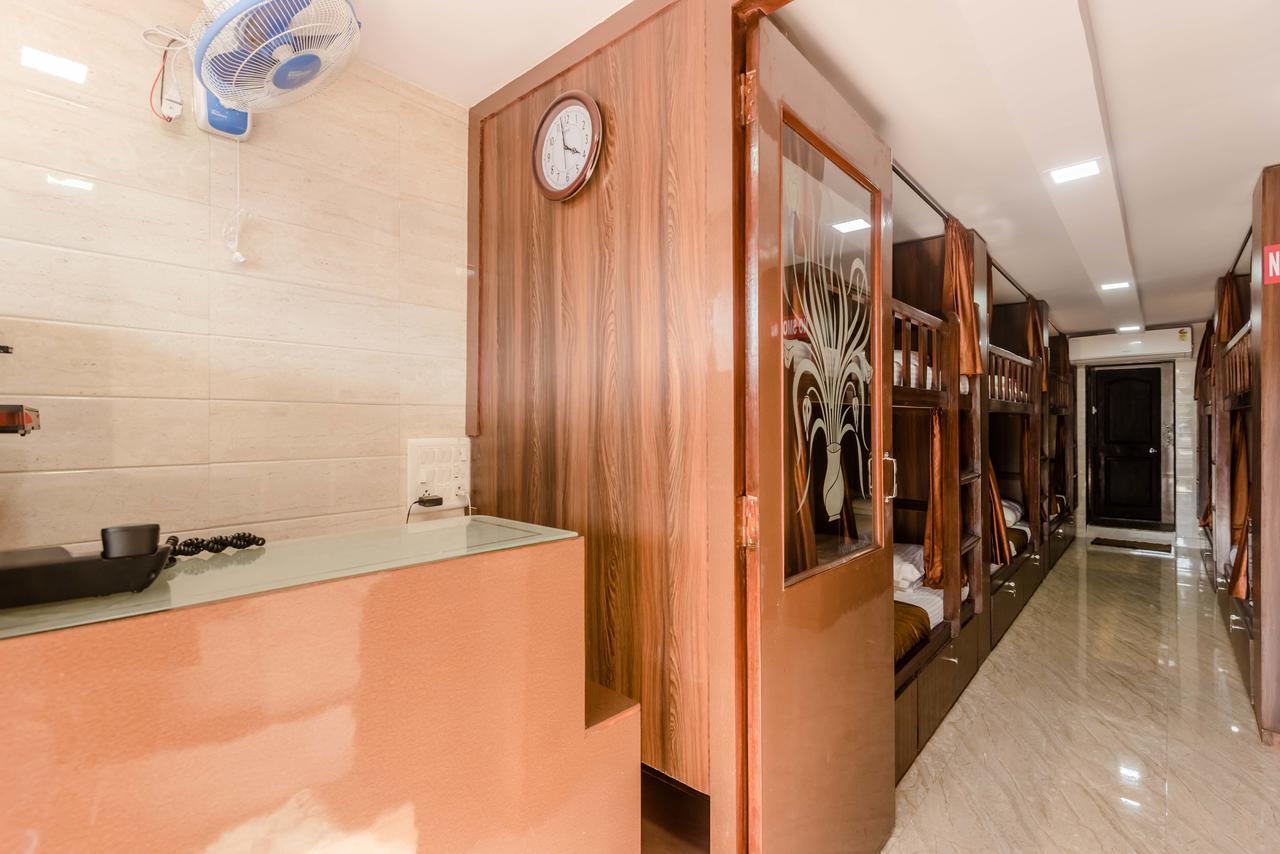 Awesome Dormitory - Men Only Mumbai Dış mekan fotoğraf