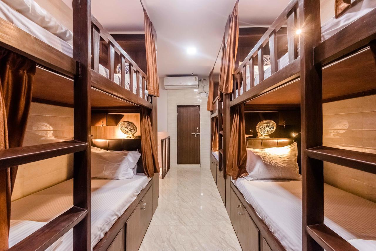 Awesome Dormitory - Men Only Mumbai Dış mekan fotoğraf