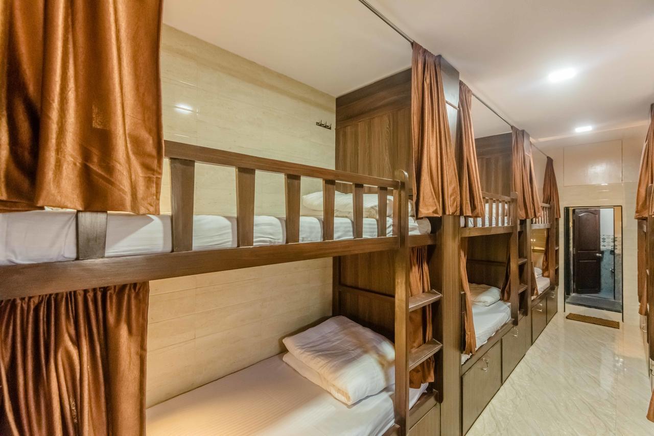 Awesome Dormitory - Men Only Mumbai Dış mekan fotoğraf
