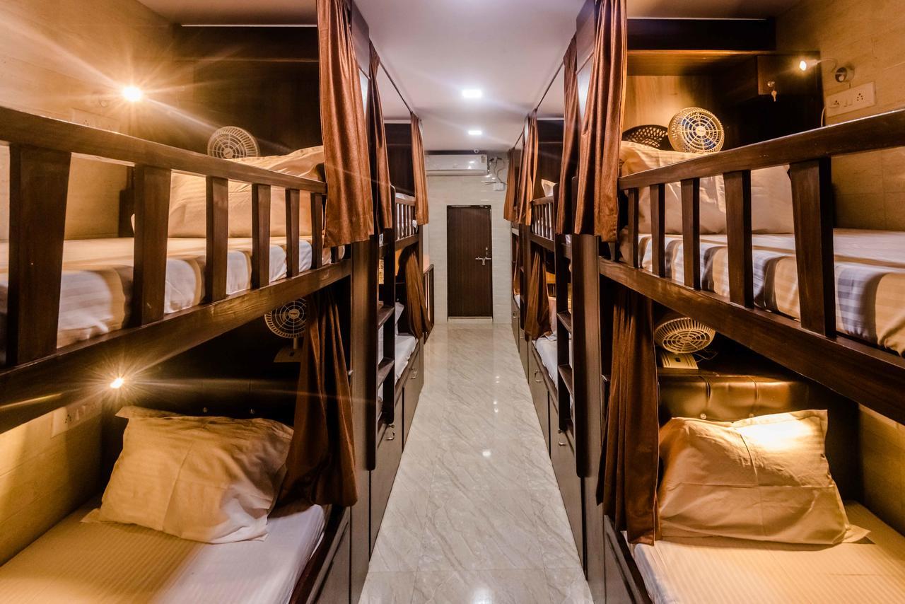 Awesome Dormitory - Men Only Mumbai Dış mekan fotoğraf