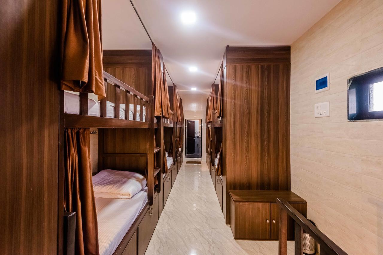 Awesome Dormitory - Men Only Mumbai Dış mekan fotoğraf